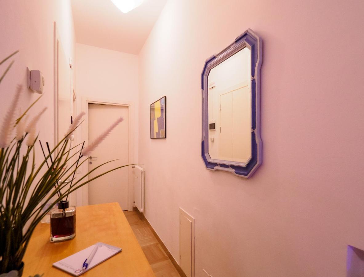Casa Pina Quiet Apartment เวอนาซซา ภายนอก รูปภาพ